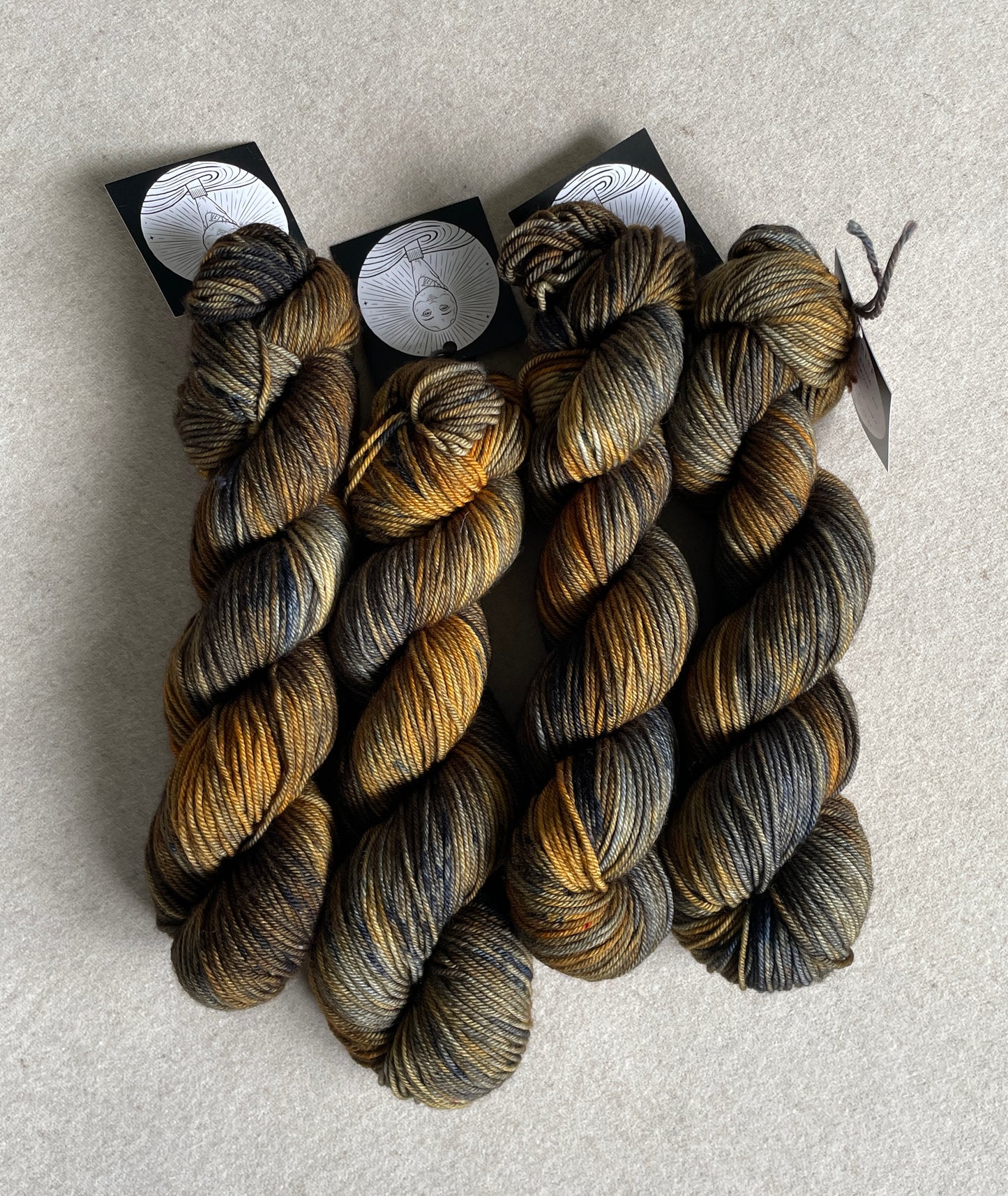 Full Moon 8Ply - DK/Worsted Weight
