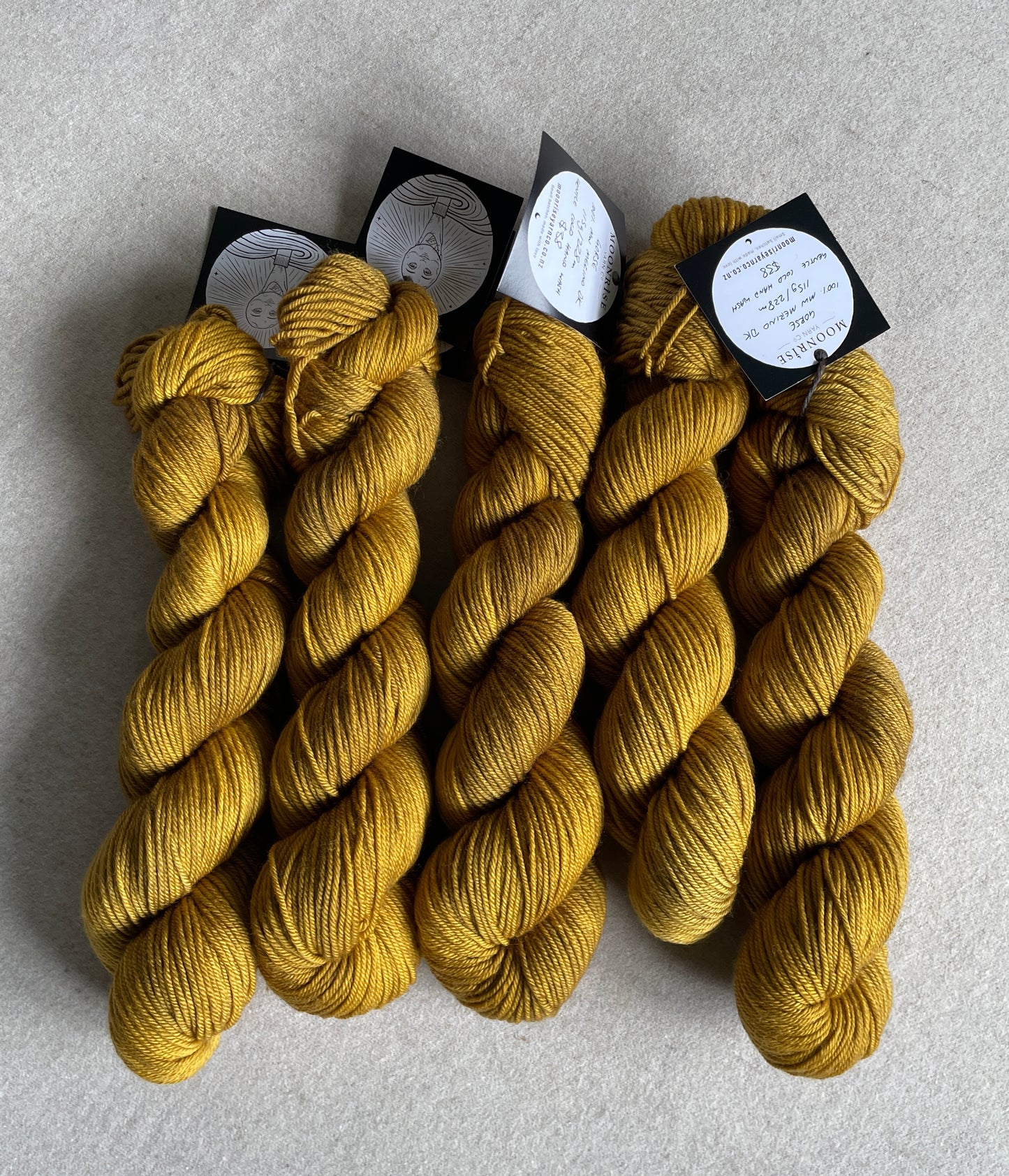 Full Moon 8Ply - DK/Worsted Weight